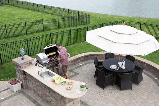 4 Ways You Can Prep Your Outdoor Kitchen For Summer Entertaining